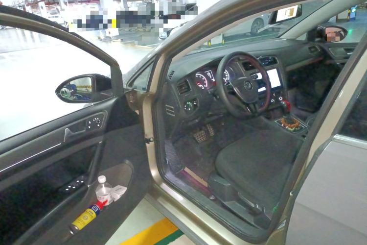 Used Volkswagen Golf 2016 230TSI Automatic Comfort Version Driver Seat