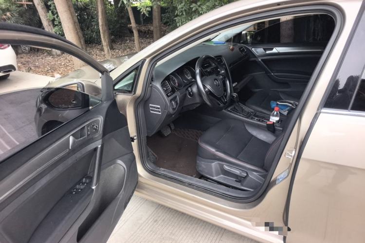 Used Volkswagen Golf 2016 1.6L Automatic Comfort Model Driver Seat