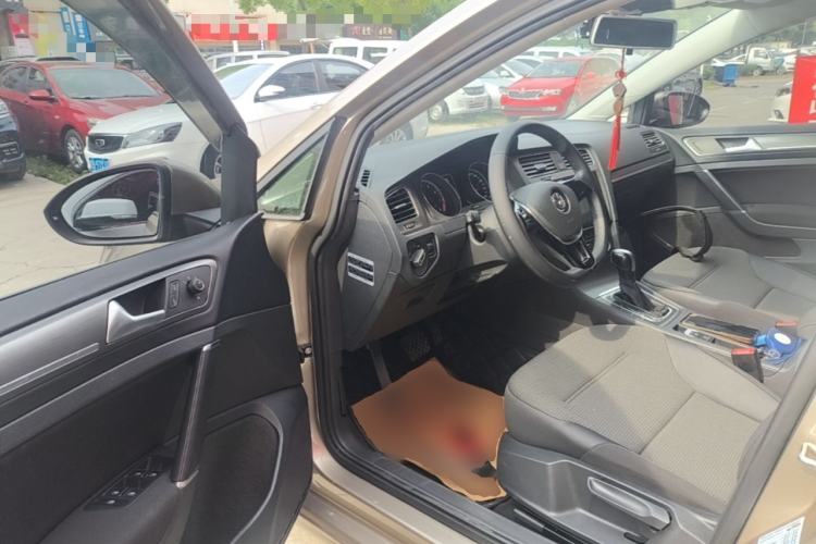 Used Volkswagen Golf 2016 1.6L Automatic Comfort Model Driver Seat