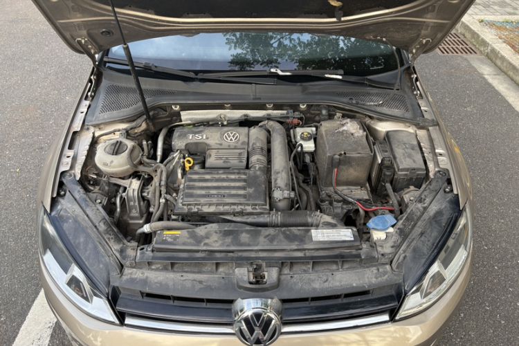 Used Volkswagen Golf 2016 230TSI Automatic Luxury Version Engine Bay