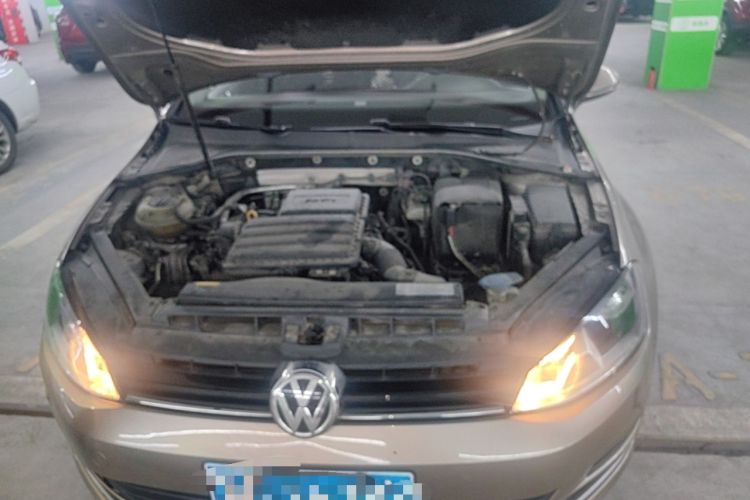 Used Volkswagen Golf 2016 1.6L Automatic Comfort Model Engine Bay
