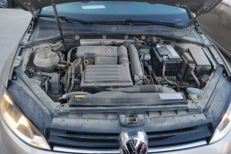 Used Volkswagen Golf 2016 230TSI Automatic Comfort Version Engine Bay
