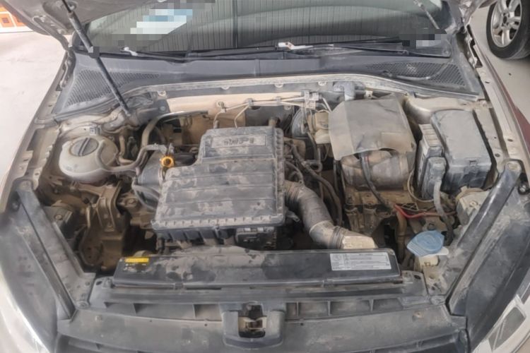 Used Volkswagen Golf 2016 1.6L Automatic Fashion Model Engine Bay