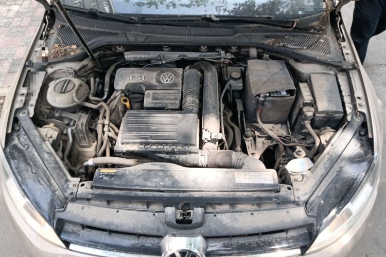 Used Volkswagen Golf 2016 230TSI Automatic Luxury Version Engine Bay