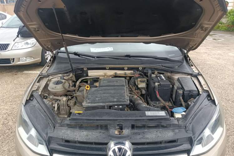 Used Volkswagen Golf 2016 1.6L Automatic Comfort Model Engine Bay