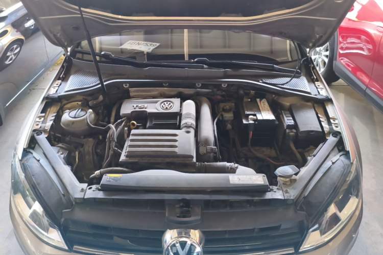 Used Volkswagen Golf 2016 230TSI Automatic Comfort Version Engine Bay