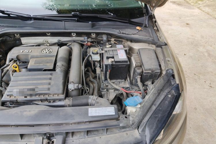 Used Volkswagen Golf 2016 230TSI Automatic Luxury Version Engine Bay Left