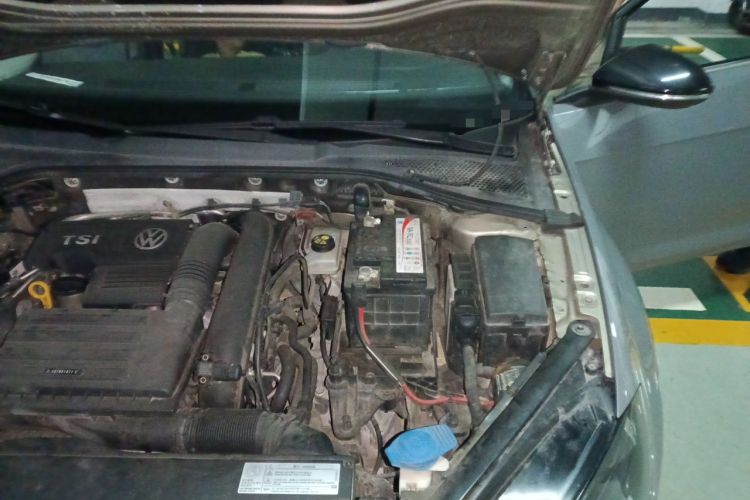 Used Volkswagen Golf 2016 230TSI Automatic Comfort Version Engine Bay Left