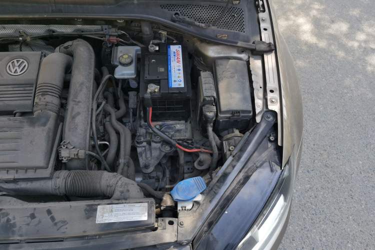 Used Volkswagen Golf 2016 230TSI Automatic Comfort Version Engine Bay Left