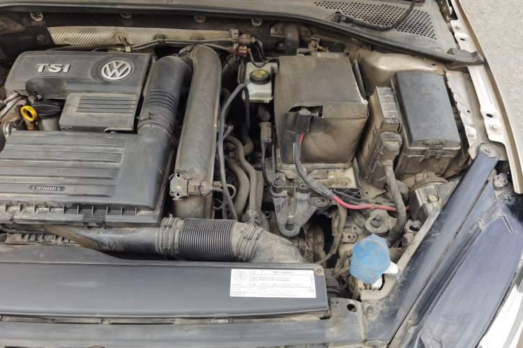 Used Volkswagen Golf 2016 230TSI Automatic Comfort Version Engine Bay Left