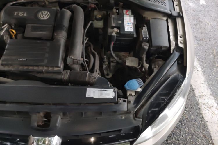 Used Volkswagen Golf 2016 230TSI Automatic Comfort Version Engine Bay Left