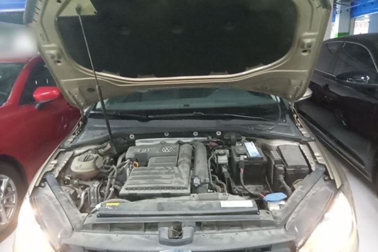 Used Volkswagen Golf 2016 230TSI Automatic Comfort Version Engine Bay