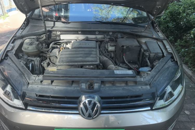Used Volkswagen Golf 2016 1.6L Automatic Fashion Model Engine Bay