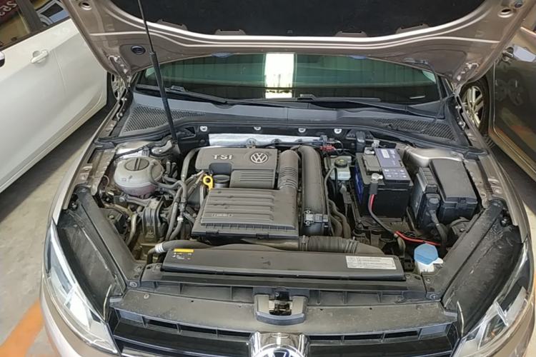 Used Volkswagen Golf 2016 230TSI Automatic Comfort Version Engine Bay