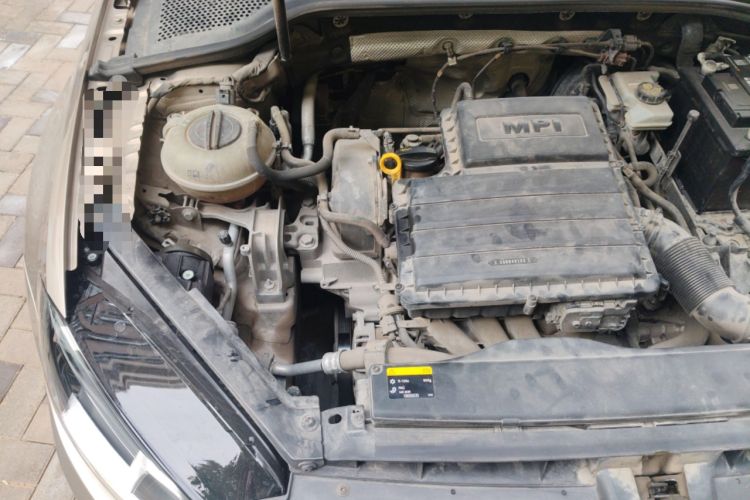 Used Volkswagen Golf 2016 1.6L Automatic Comfort Model Engine Bay Right