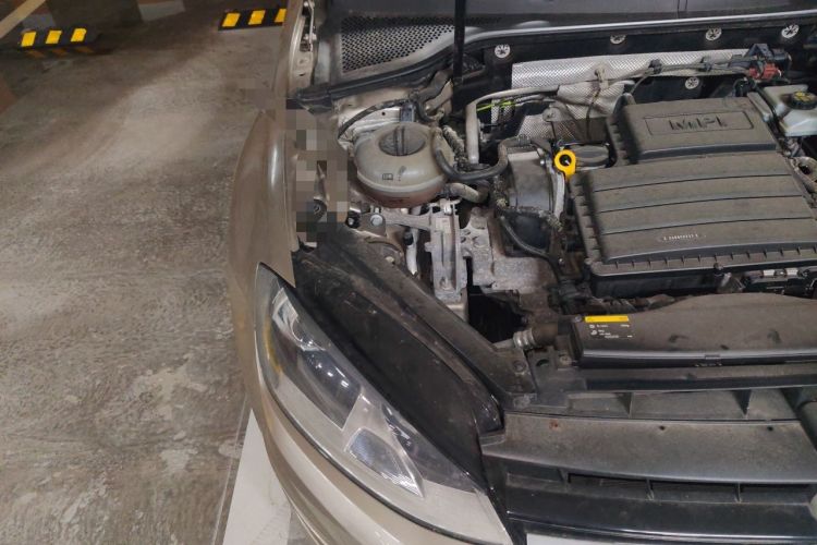 Used Volkswagen Golf 2016 1.6L Automatic Comfort Model Engine Bay Right
