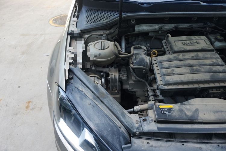 Used Volkswagen Golf 2016 1.6L Automatic Comfort Model Engine Bay Right