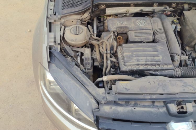 Used Volkswagen Golf 2016 230TSI Automatic Comfort Version Engine Bay Right