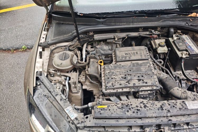 Used Volkswagen Golf 2016 1.6L Automatic Comfort Model Engine Bay Right