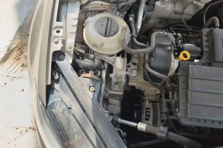 Used Volkswagen Golf 2016 1.6L Automatic Comfort Model Engine Bay Right