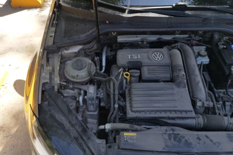 Used Volkswagen Golf 2016 230TSI Automatic Comfort Version Engine Bay Right