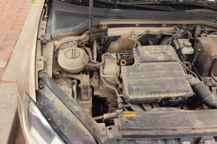 Used Volkswagen Golf 2016 1.6L Automatic Fashion Model Engine Bay Right