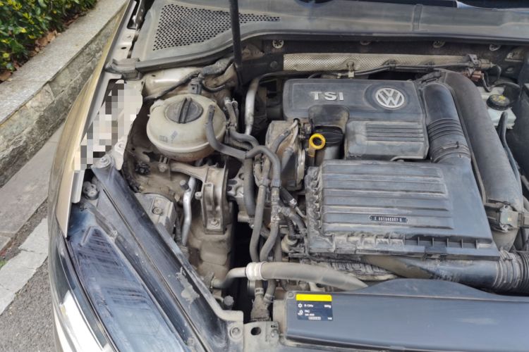 Used Volkswagen Golf 2016 230TSI Automatic Comfort Version Engine Bay Right