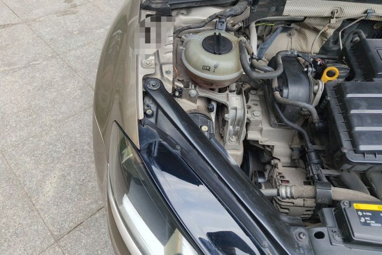Used Volkswagen Golf 2016 1.6L Automatic Comfort Model Engine Bay Right