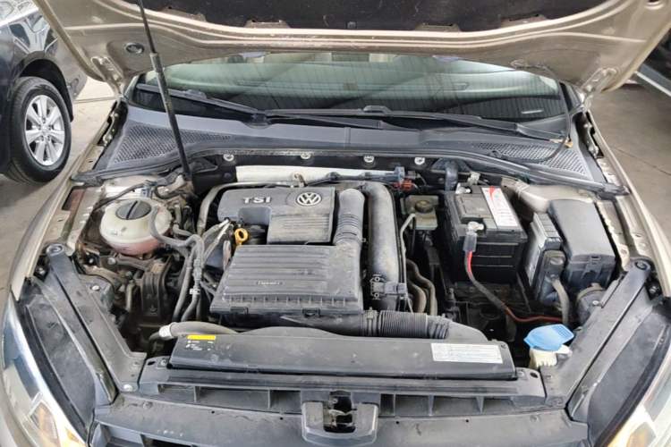 Used Volkswagen Golf 2016 230TSI Automatic Comfort Version Engine Bay