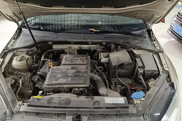 Used Volkswagen Golf 2016 1.6L Automatic Comfort Model Engine Bay