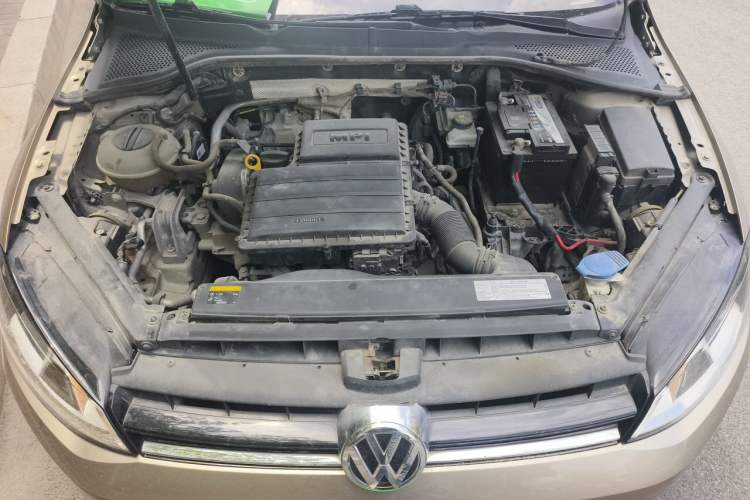 Used Volkswagen Golf 2016 1.6L Automatic Fashion Model Engine Bay