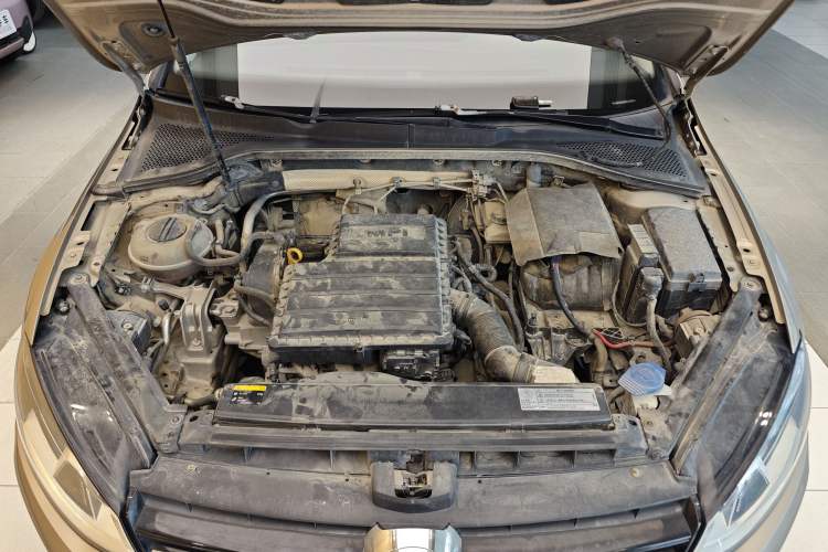 Used Volkswagen Golf 2016 1.6L Automatic Fashion Model Engine Bay