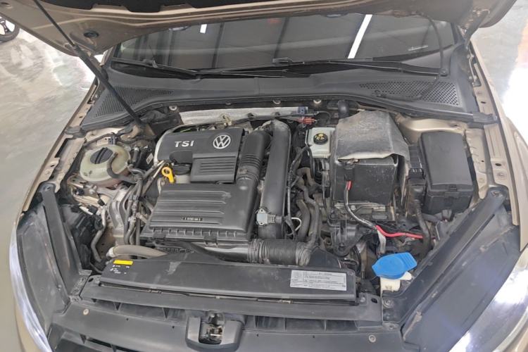 Used Volkswagen Golf 2016 230TSI Automatic Luxury Version Engine Bay