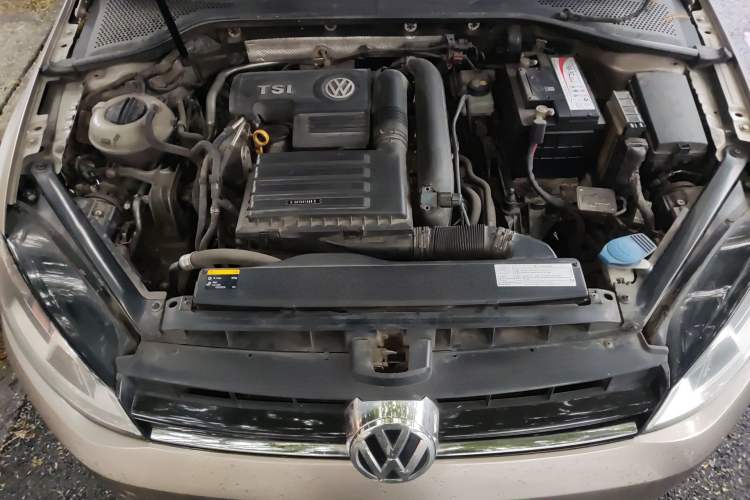 Used Volkswagen Golf 2016 230TSI Automatic Comfort Version Engine Bay