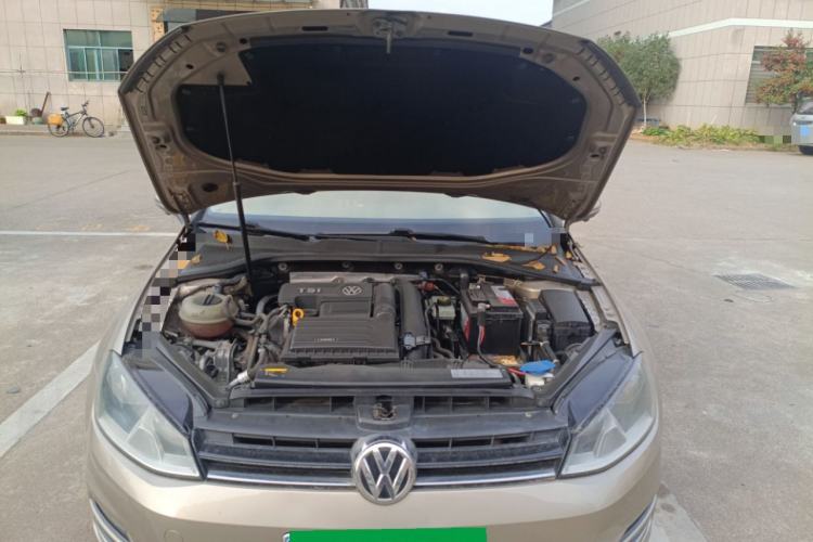 Used Volkswagen Golf 2016 230TSI Automatic Comfort Version Engine Bay