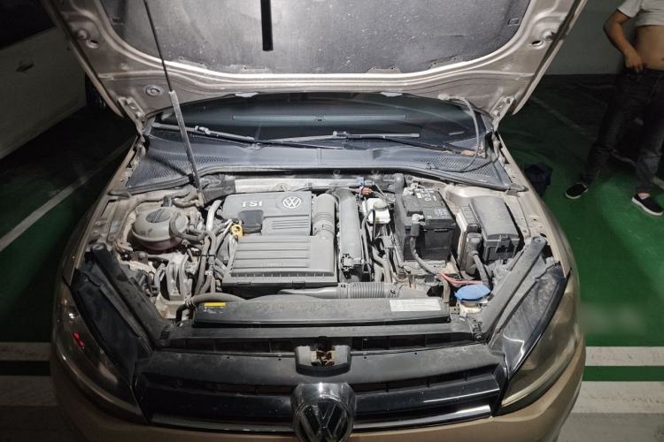 Used Volkswagen Golf 2016 230TSI Automatic Luxury Version Engine Bay