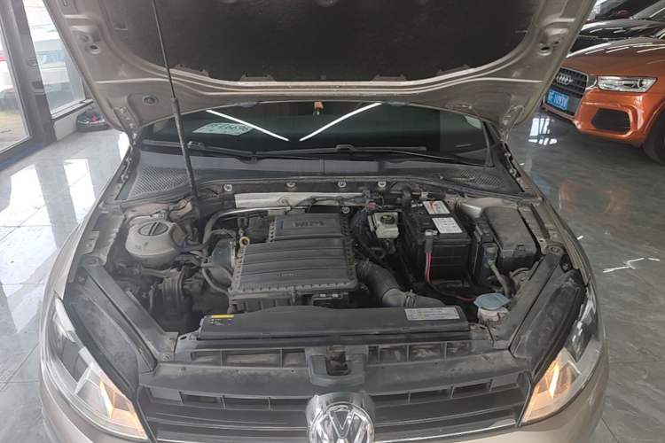Used Volkswagen Golf 2016 1.6L Automatic Comfort Model Engine Bay