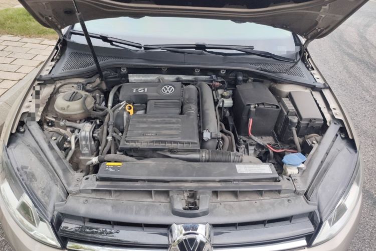 Used Volkswagen Golf 2016 230TSI Automatic Luxury Version Engine Bay