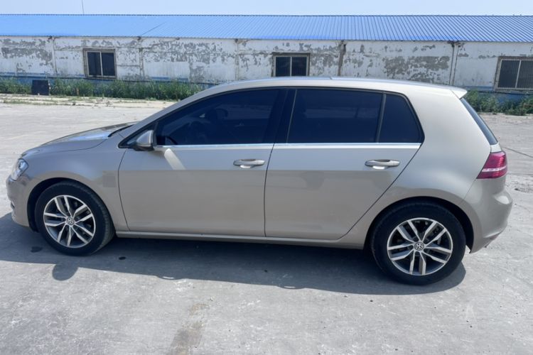 Used Volkswagen Golf 2016 230TSI Automatic Luxury Version Exterior 4