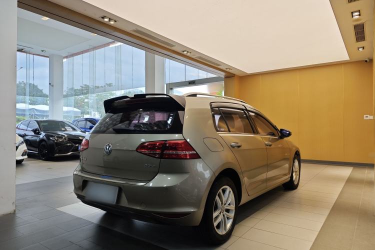 Used Volkswagen Golf 2016 1.6L Automatic Fashion Model Exterior 4