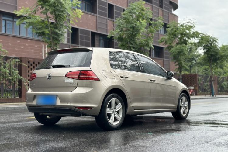 Used Volkswagen Golf 2016 1.6L Automatic Comfort Model Exterior 6