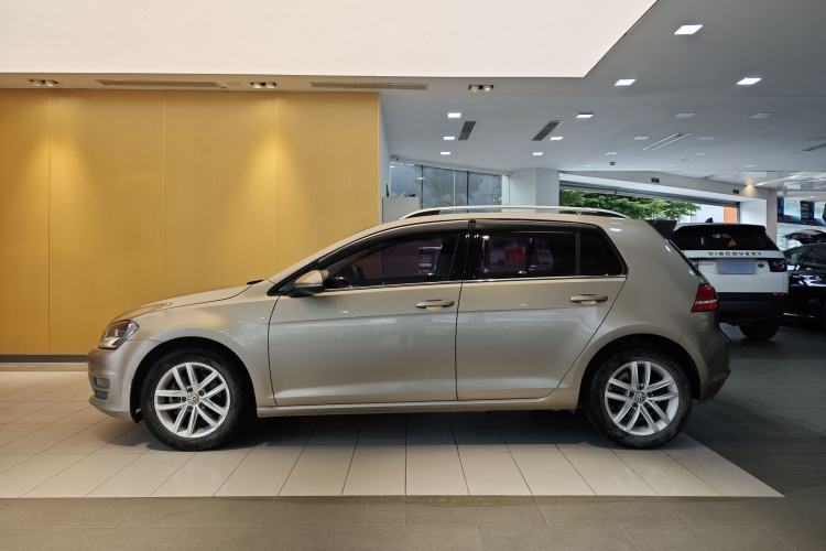 Used Volkswagen Golf 2016 1.6L Automatic Fashion Model Exterior 6