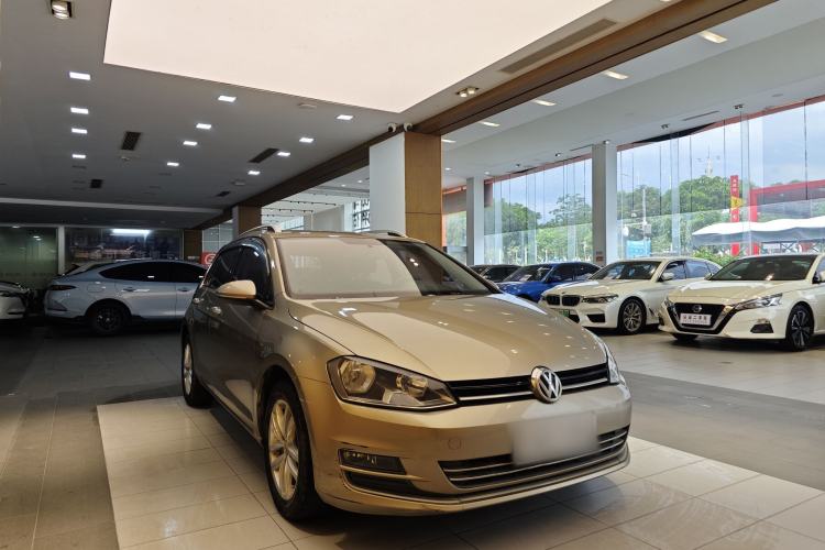 Used Volkswagen Golf 2016 1.6L Automatic Fashion Model Exterior 9