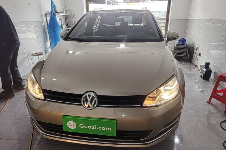 Used Volkswagen Golf 2016 1.6L Automatic Fashion Model Front