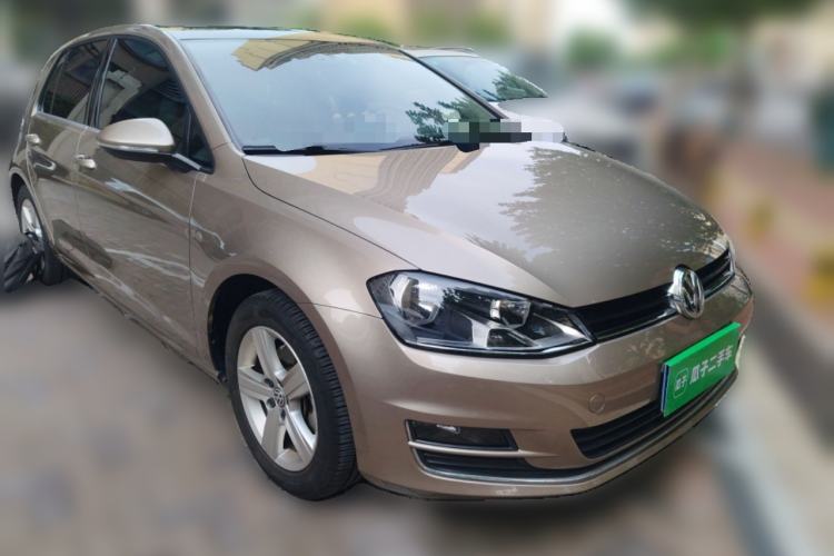 Used Volkswagen Golf 2016 1.6L Automatic Comfort Model Front Right 45 Deg