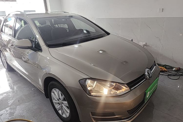 Used Volkswagen Golf 2016 1.6L Automatic Fashion Model Front Right 45 Deg