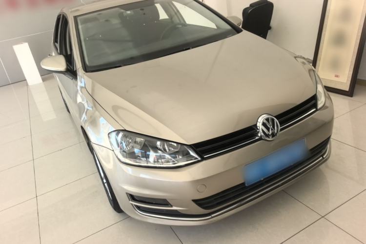 Used Volkswagen Golf 2016 1.6L Automatic Fashion Model Front Right 45 Deg