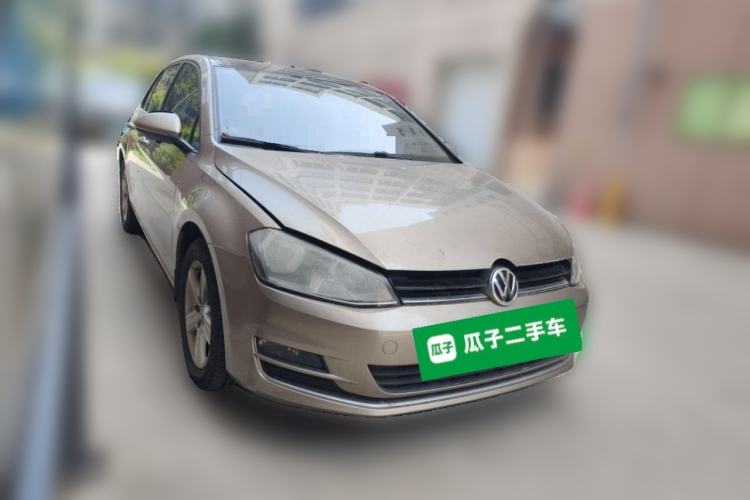 Used Volkswagen Golf 2016 230TSI Automatic Comfort Version Front Right 45 Deg