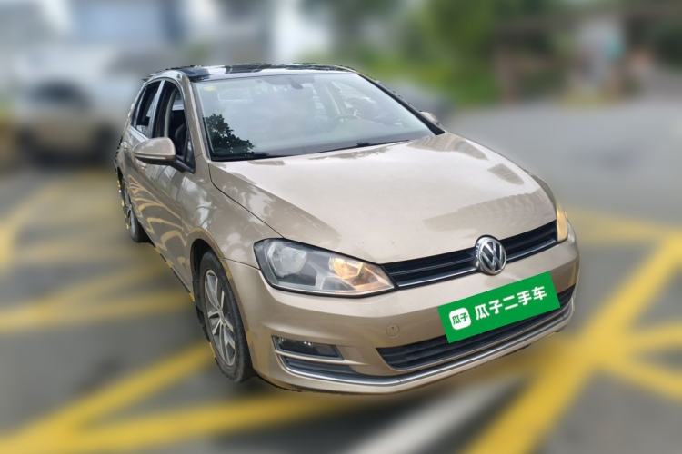 Used Volkswagen Golf 2016 230TSI Automatic Luxury Version Front Right 45 Deg
