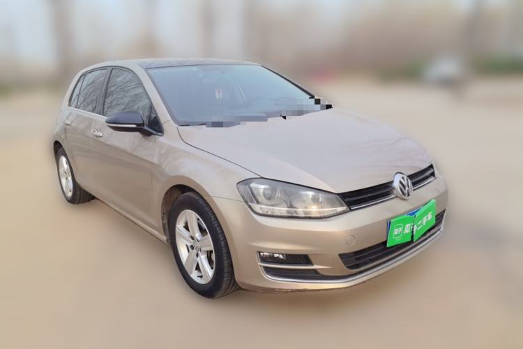 Used Volkswagen Golf 2016 230TSI Automatic Comfort Version Front Right 45 Deg